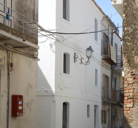 BORGO PETELIA, Casa Castiglione, Antica casa su due piani con scala esterna