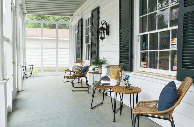 Borum House | 3/2.5, Full Kitchen, Heart of Downtown Natchez