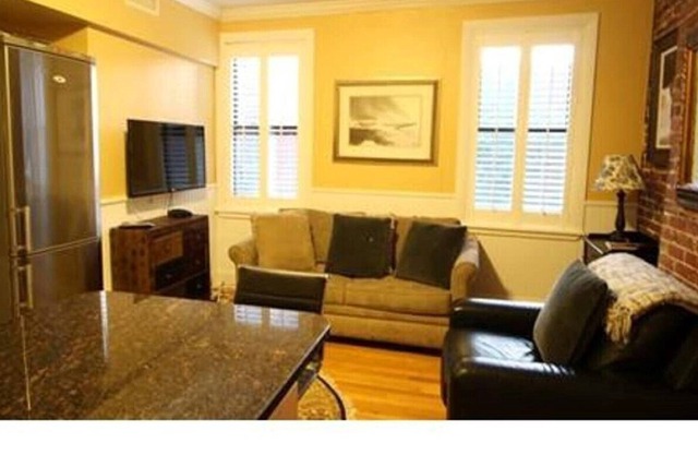 Bostons Best Rentals -North End 1 Bedroom- Walk to Subway & Hanover St