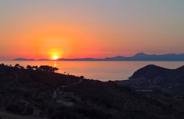 Bougainvillea Apartment - large private equipped terrace 450 m from the sea