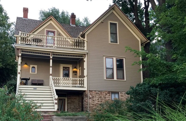 Boulder Finest Innenstadt und Gebirge Lage - Garten Apt. im historischen Haus