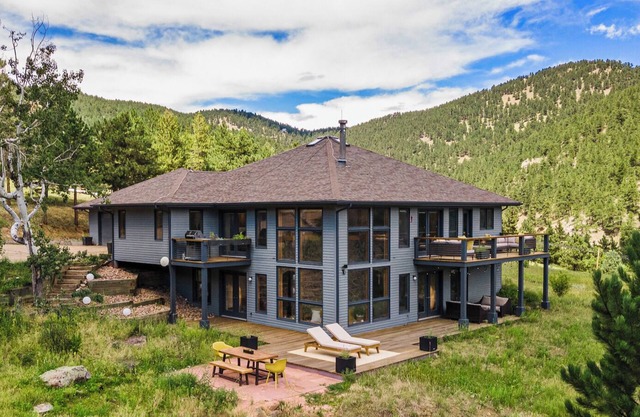 Boulder Mountain Wellness Retreat - 20% off in April + May!