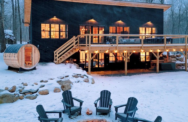 Boulder Run Cabin-Mountain Views/Sauna/Hot Tub/EV Charger
