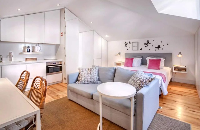 Boutique Apartment in the Heart of Lisbon.lemonn J