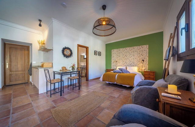 Boutique B&B Casa La Calera/ Caminito del Rey-15 min/Ronda-25 min/ Teba-5 min