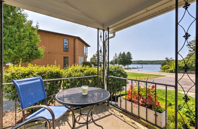 Boutique Home in Door County with Eagle Harbor Views