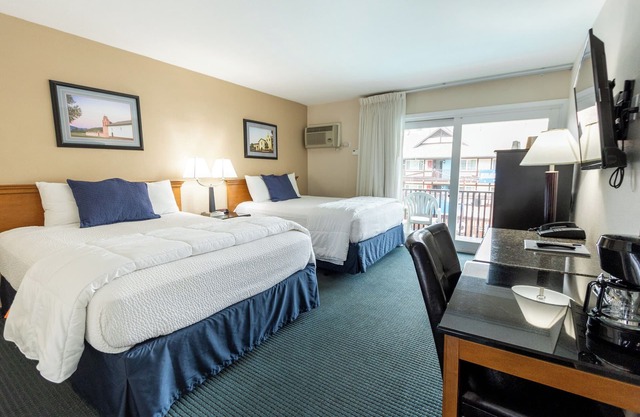 Boutique Hotel Double Queen Balcony Room