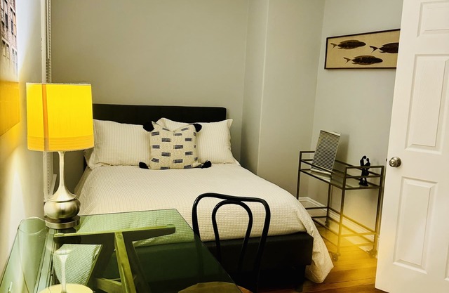 Boutique Hotel Suite Feel in Every Room! Traveling Professionals Welcome!