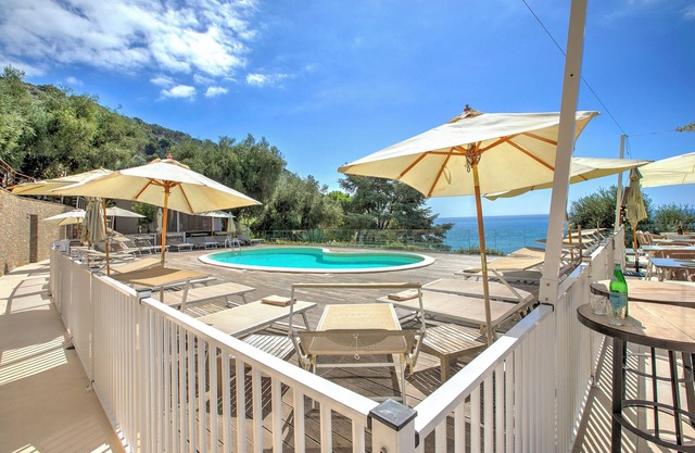 Boutique Pool Apt. Balzi Rossi - Roma 5, Ventimiglia, Italy
