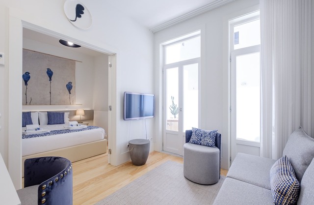 Boutique Rentals- Flores Terrace downtown