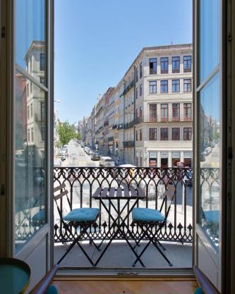 BOUTIQUE Rentals - Toledos One & Only Apt in Historical center of Porto