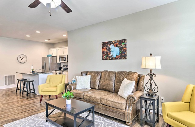 Bowling Green Apartment in the Heart of Town!