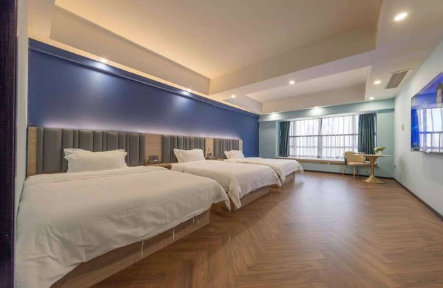 Pazhou Poya International Hotel Canton Fair Complex Modiesha Metro Exit B Branch - Free Shuttle Bus to Canton Fair Complex During Canton Fair Period