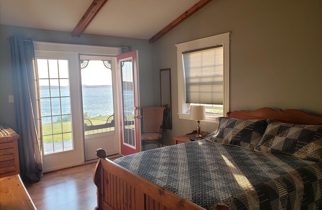 Brackley Bay Beach House/Water Front/Location/Summer 2025