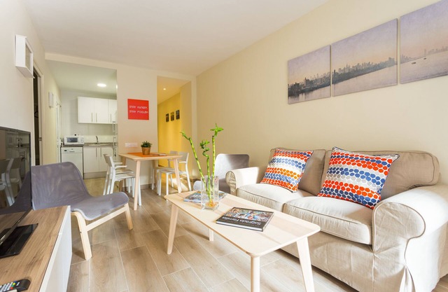 Brand New Apartment in der Nähe von Camp Nou & Fira Barcelona