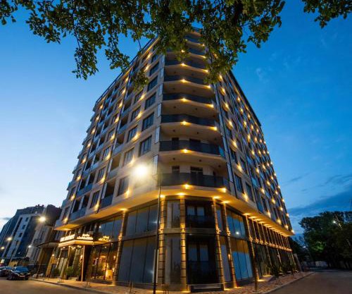 Brand new 1-bedroom apartment in city centre
