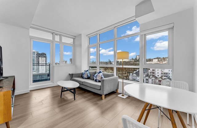 Brand New 1B+1B Condo/New West