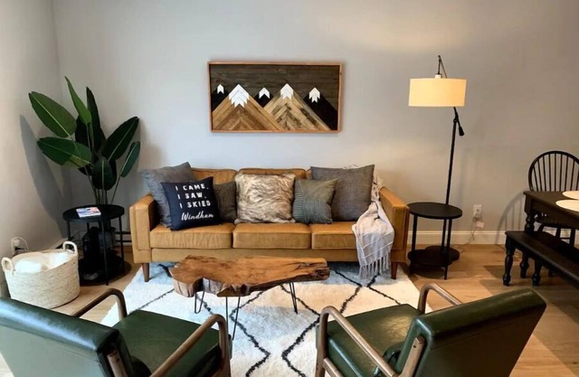 Brand New 2 Bdr. Townhome Minutes from Windham Mtn