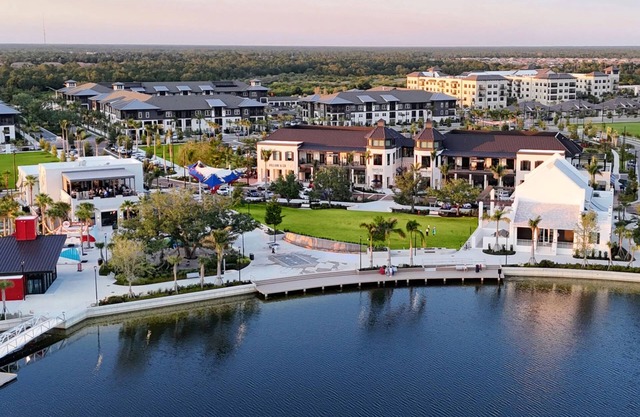 Brand new 2 Bedroom/ 2 Bath Condo with Country club membership
