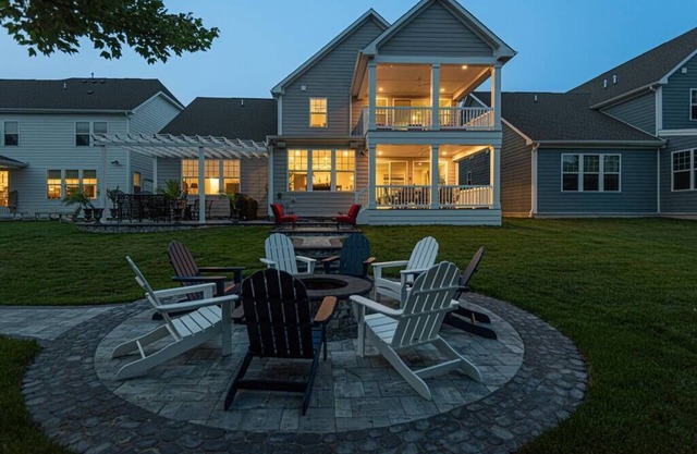 Brand New 2023 Luxury Waterfront Home w private Boat Dock, Community Indoor/Outdoor Pools