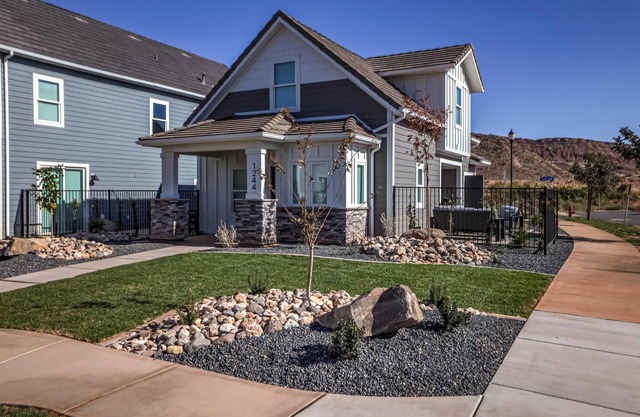 Brand New | 3 Bedroom | Lazy River and Mini Golf | Cottage | SC