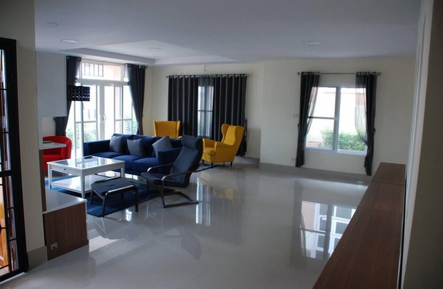 Brand New 300M2 VILLA in der Nähe von Had Yai,