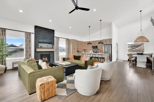 Brand NEW 5 Bedroom House in Eden at the base of Powder Mtn and Wolf Creek Golf Course