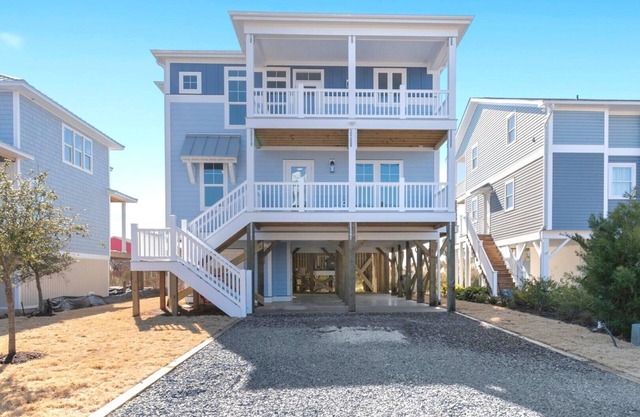 Brand New 5BR 4.5BA House, Ocean Views, Pool, Elevator, Event Home, Sleeps 14