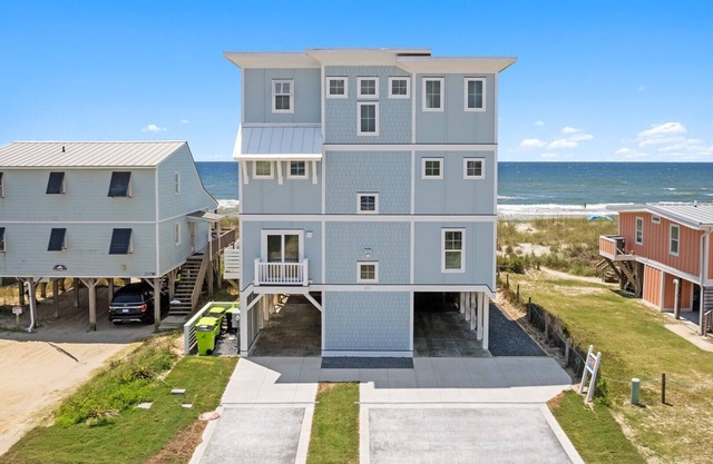 Brand New 8BR 6.5BA House, Oceanfront, Pool, Hot Tub, Elevator, Sleeps 20