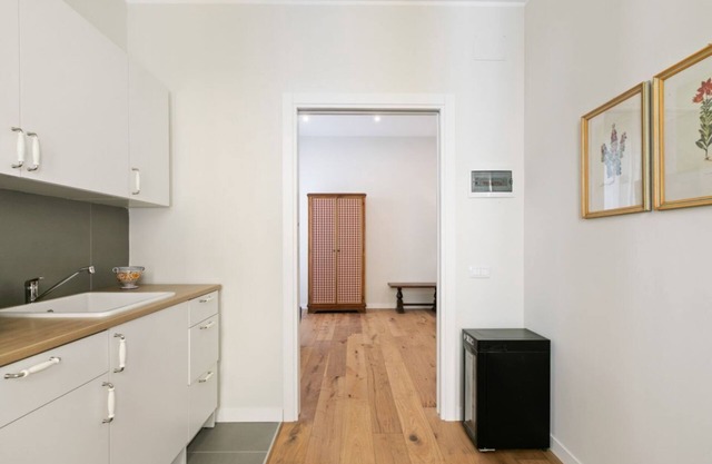 Brand new APT with balcony in the center of Palermo!