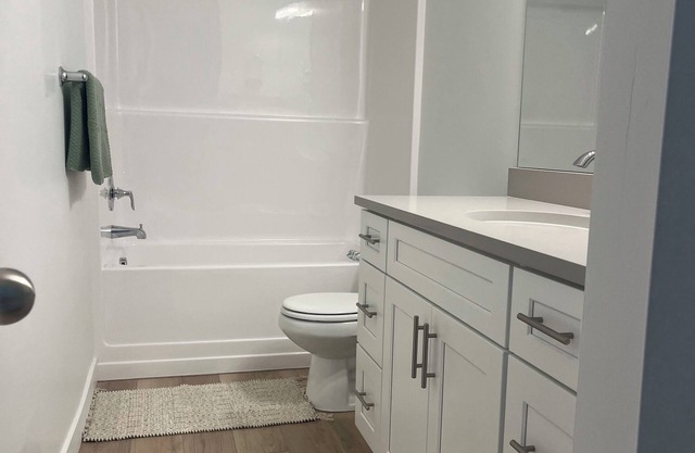 Brand new Basement apartment in central Provo. Close to airport and shopping