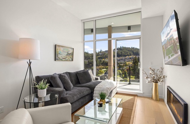 Brand New Bear Mountain Condo in Resort Building!