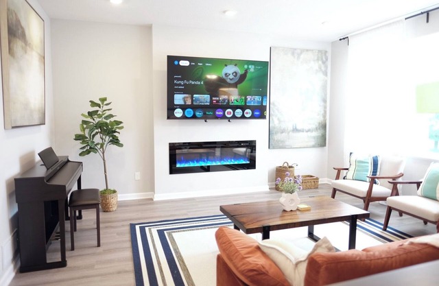 BRAND NEW BUILD! gourmet kitchen, King bed, 75” Smart TV, close to MSP, St Paul