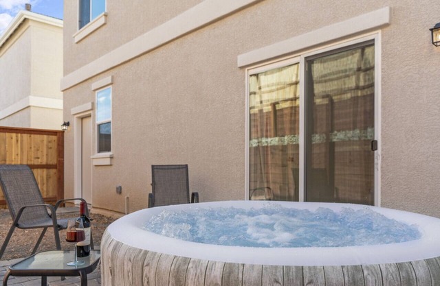 Brand New Build With Hot Tub Near UNR & Downtown