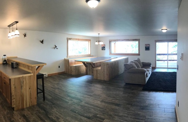 Nagelneues errichtetes Duck Lake Duplex auf Duck Lake Shore