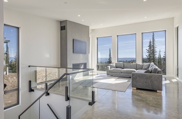 Brand new home with king bed, double garage, media room and amazing views