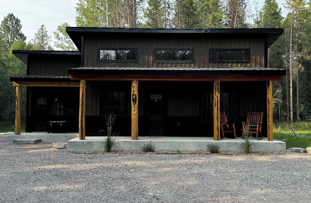 Brand new cabin in the woods!