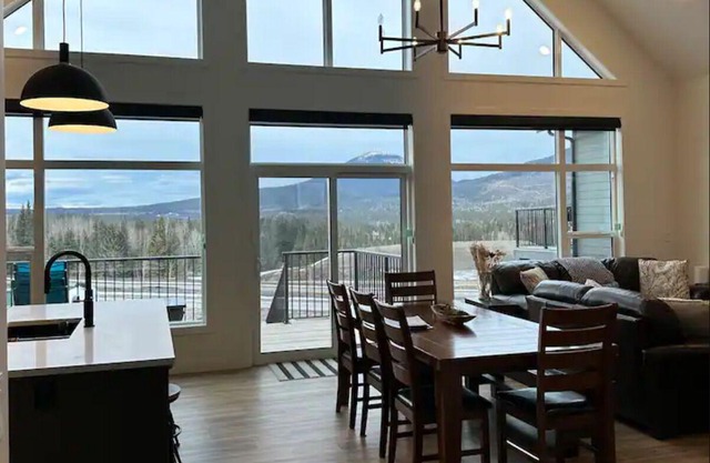 Brand New Collieries Guest House with Fireplace
