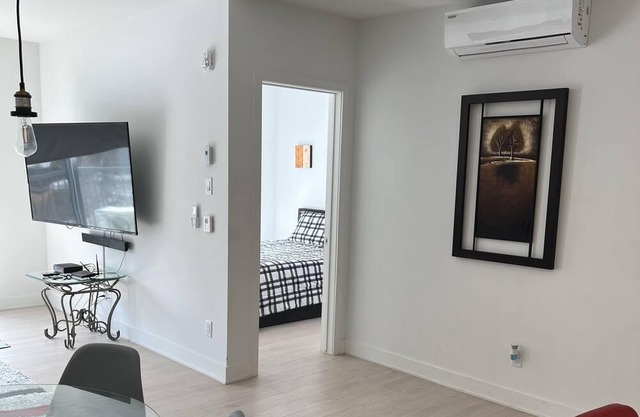 Brand New Condo | 1 Min From Subway & Bus Stop