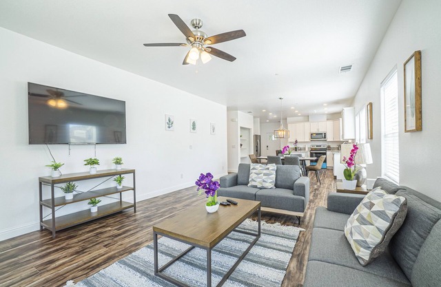 BRAND NEW CONSTRUCTION NEAR DOWNTOWN & SMF AIRPORT