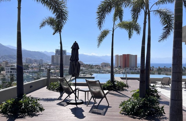 Brand New corner unit in Versalles, 2 bed, 2 baths. Roof top pool W great views