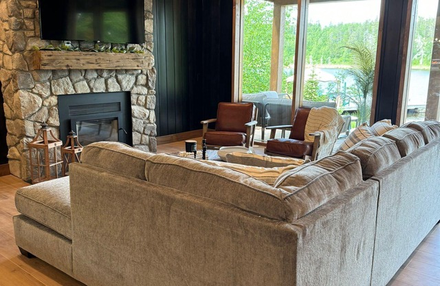Brand New Cottage at West Hawk