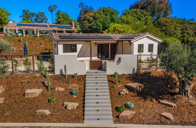 Brand new, custom 2 bedroom 2 bath luxury casita 5 minutes to the beach!