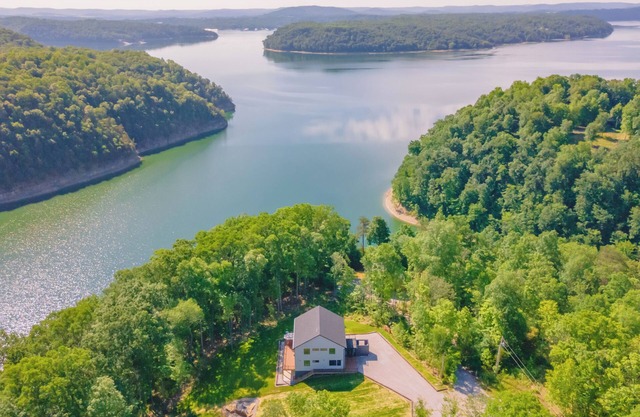 Brand new custom lake house with breathtaking panoramic views
