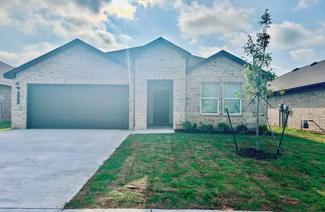 Brand New home, 4 beds Bison Ridge Retreat Ft Sill