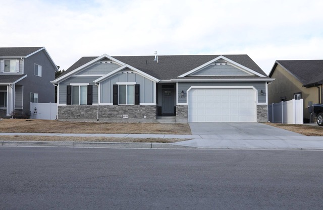 Brand new home with 3 king Beds,central location, near Downtown SLC , ski resort