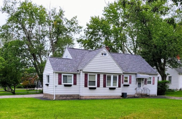 Brand new house with private bath in each room