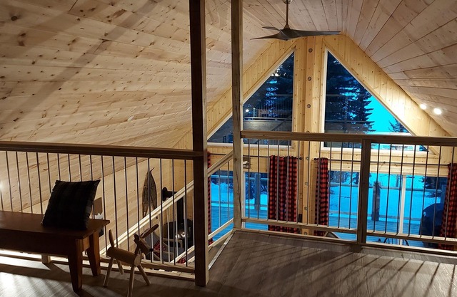 Brand new Lakeside Cabin