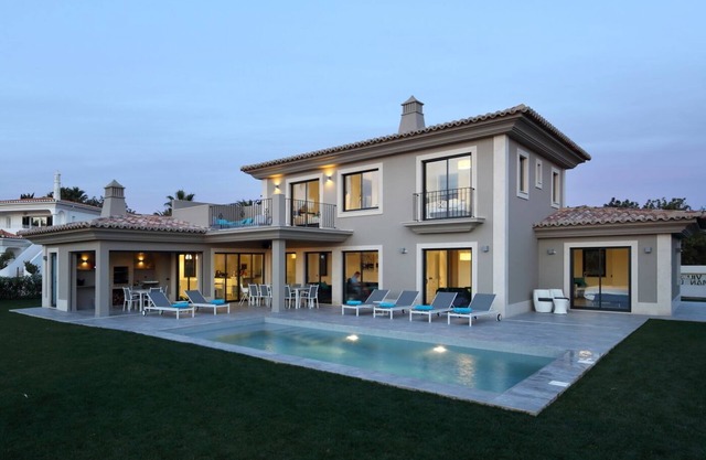 Brandneue Luxus-Villa für 10 Personen, 300 Meter vom Meer entfernt