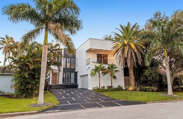 Brand new Luxurious home/modern style resort LUXE